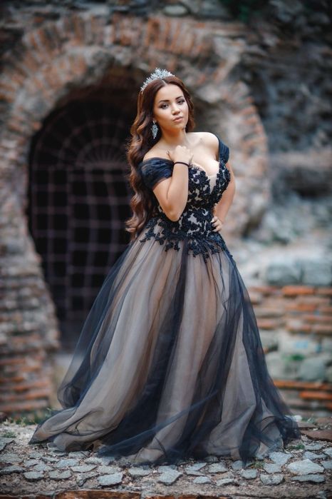 Абитуриентска рокля