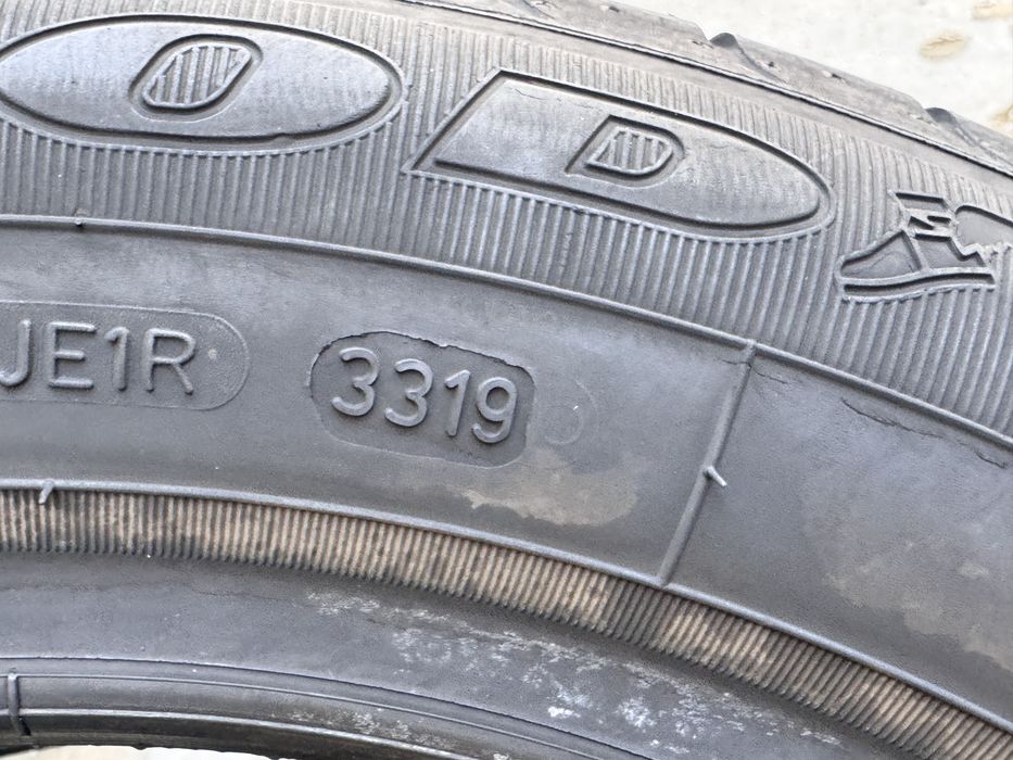 195/60/R16 Goodiyear EfficientGrip 2бр летни dot3319