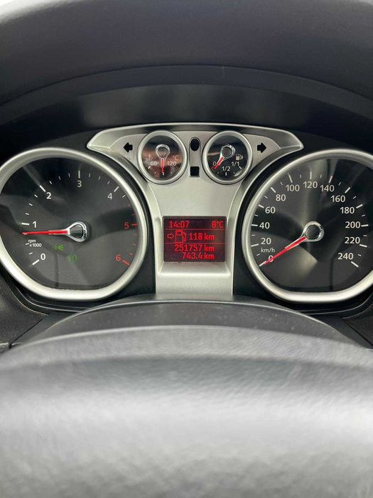 Vand Ford Focus Hatchback M1