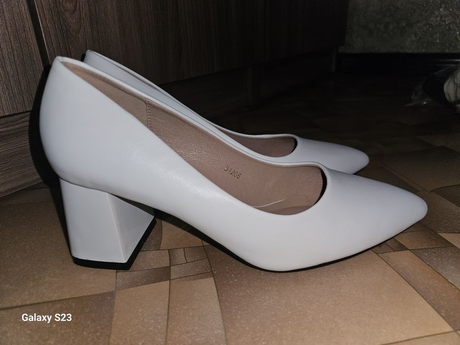 Продам новые туфли