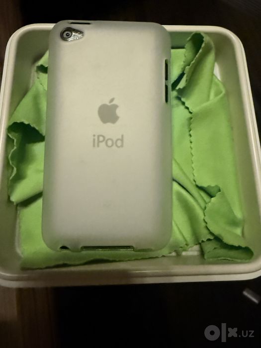 iPod touch 4-го поколения apple