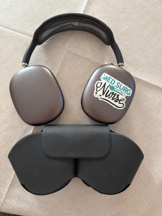 Продам airpods max оригинал