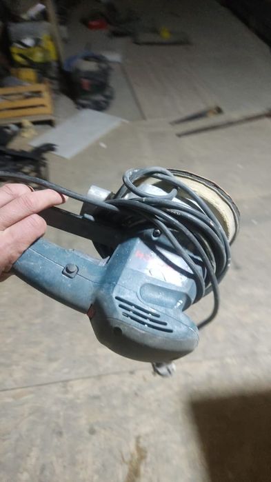 Продам шлифмашину Bosch