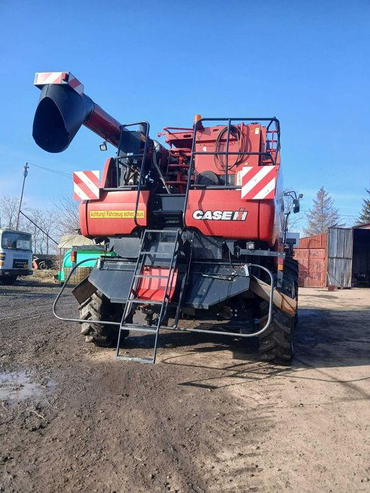 De vanzare combina agricola Case IH 5130 Axial-Flow 2014,Header inclus