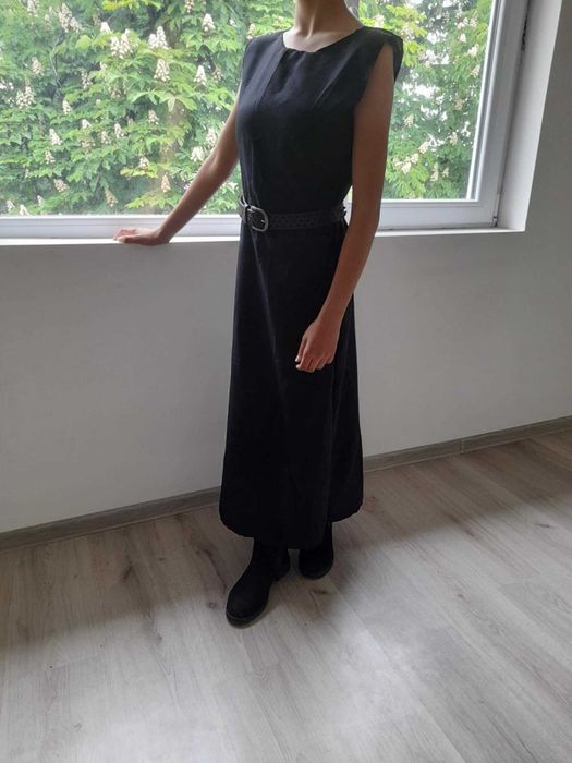 Черна Елегантна рокля KBS