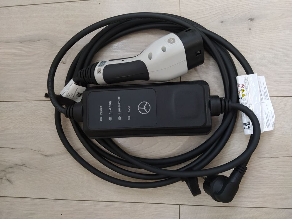 Statie încărcare mașini electrice Hibrid Mercedes 220V 1,9 KW Tip 2