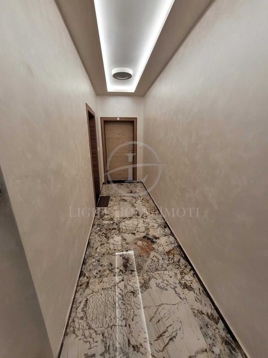 Продава се Тристаен апартамент в Пловдив, Христо Смирненски - 113 кв.м за 2000 €/кв.м - Снимка #11