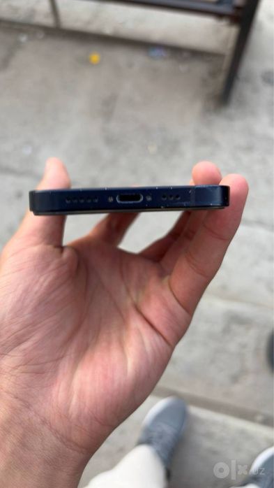 Iphone 12 face troue tone bor