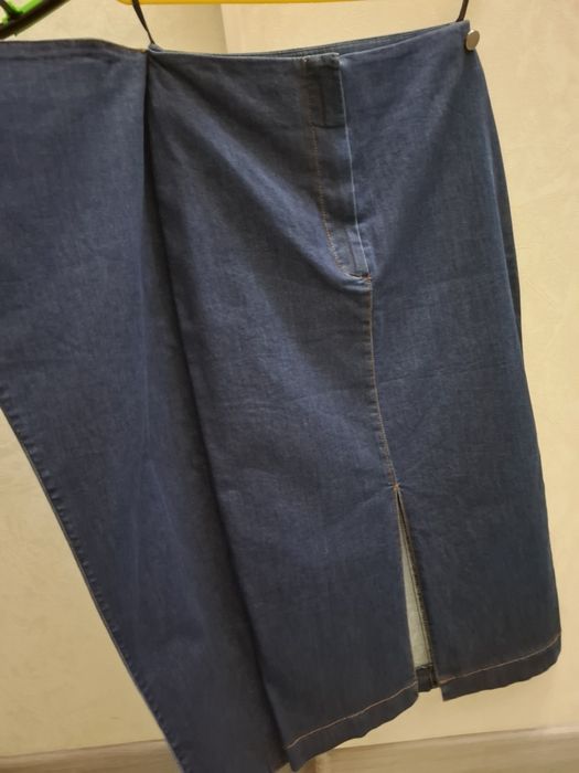 Джинсовая юбка синего цвета