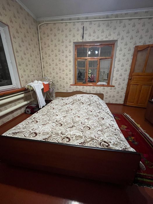 Спальный шифанер тумба срочно продаеться