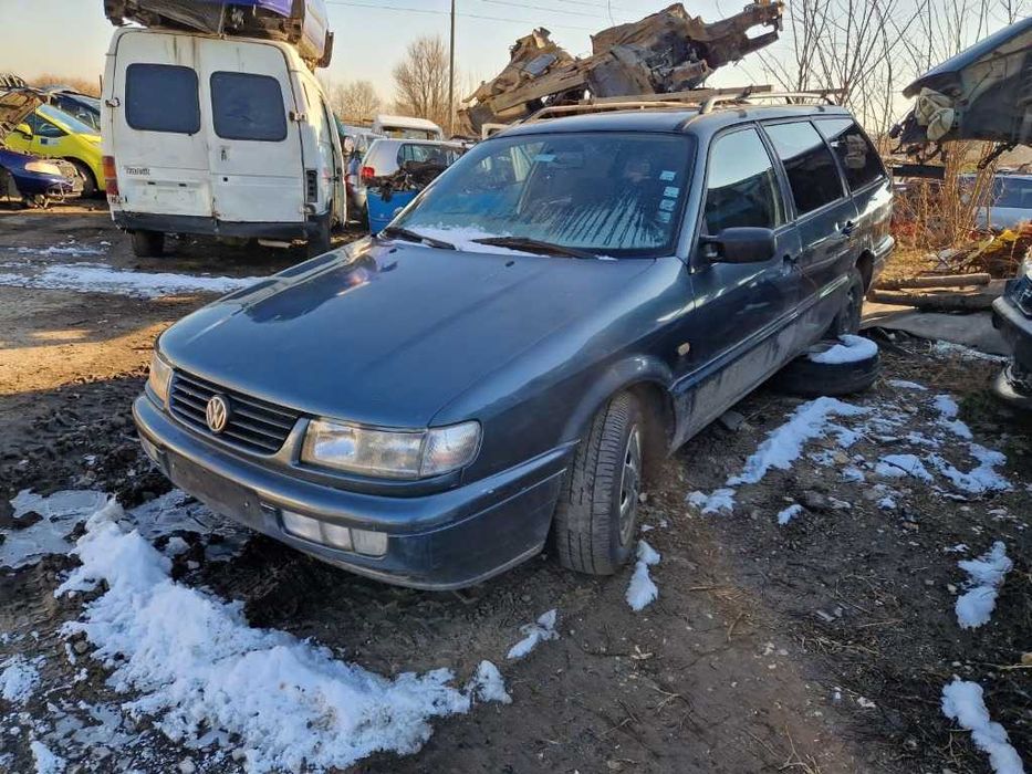 VW Passat 1.8 за части
