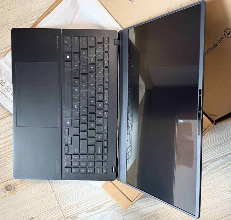 Asus Vivobook S15, Intel Ultra 7, 32gb, 1Tb, OLED