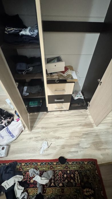 Шкаф продаю Срочно