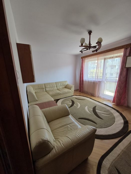 De inchiriat apartament 3 camere mobilat/utilat