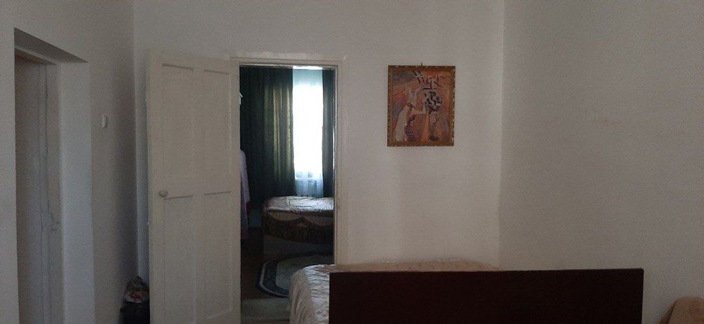 3 xonali  dom sotiladi