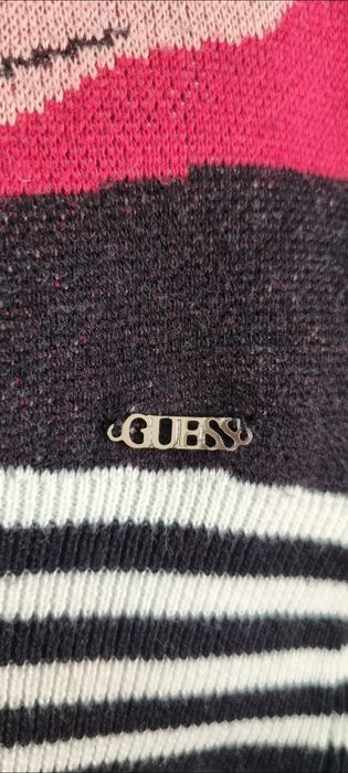 Pulovăr Guess S impecabil