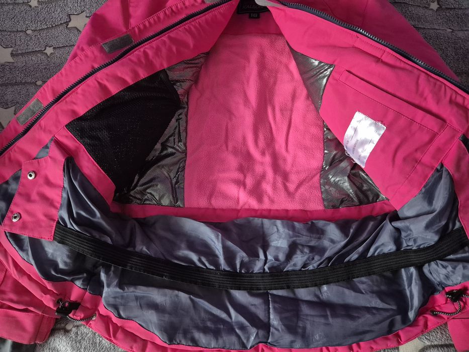 Костюм горнолыжный