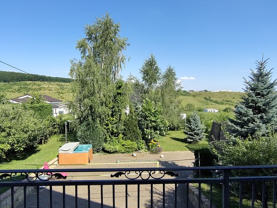 Casă de vânzare pe Aleea Dumbrăvii!