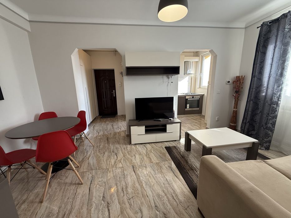 Inchiriez apartament cu o camera centru