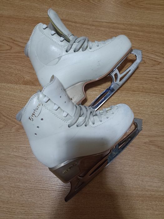 Коньки для фигурного катания. 200 размер.