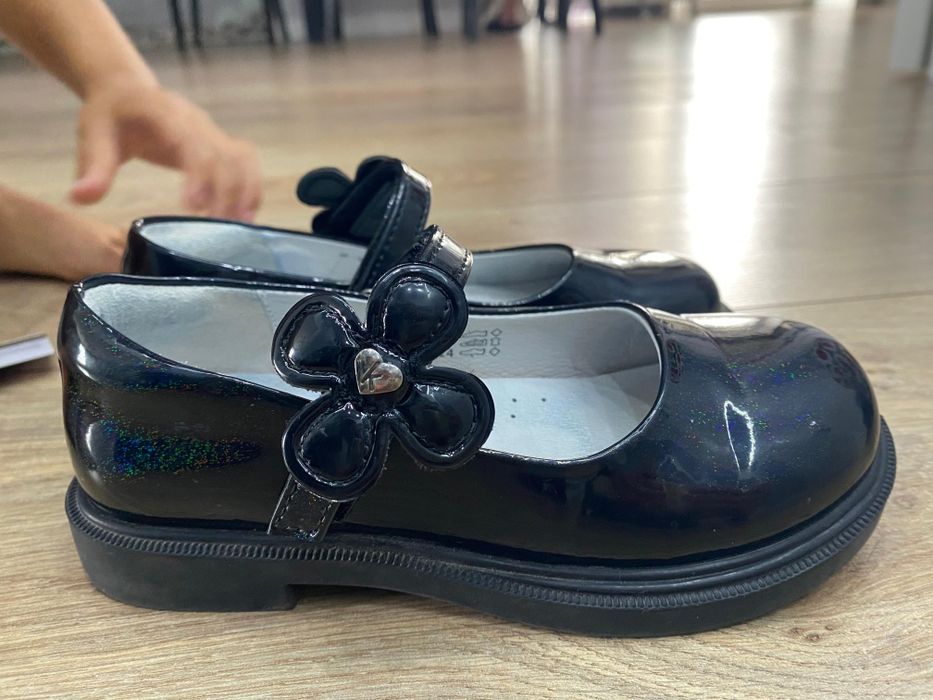 Продам кожаные туфли 29 размер