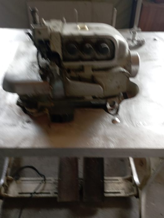 Продам оверлог производственный