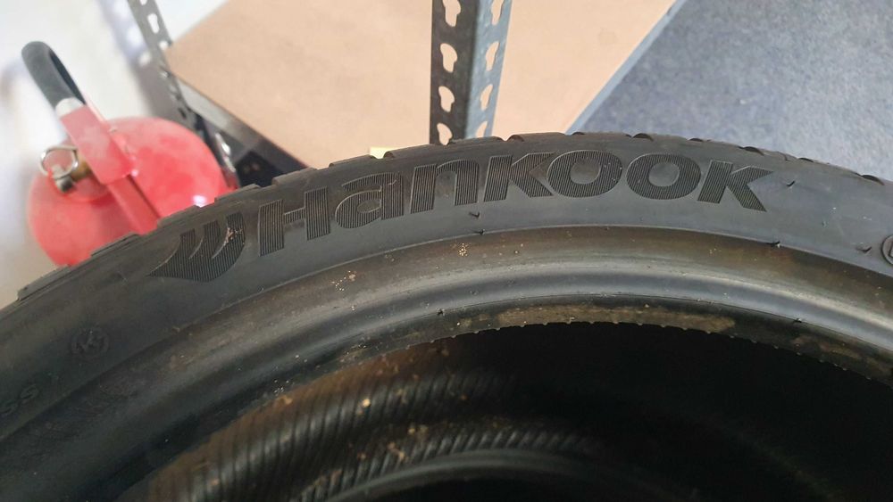 Зимни гуми 20” Hankook – 245/40/20 + 275/35/20, 7.9 мм Спорт пакет