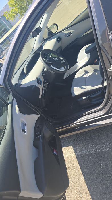 Toyota prius 2017