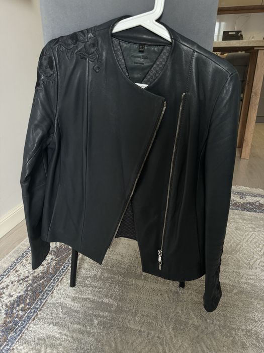 Кожанная куртка massimo dutti