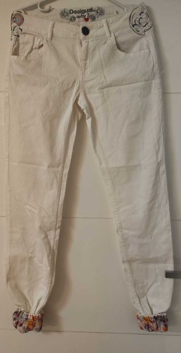 Нови панталони на Desigual