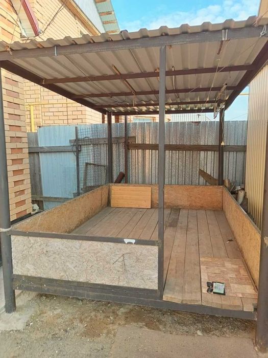 Беседка, топчан с навесом, сәкі.