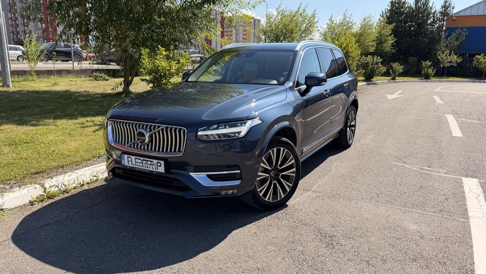 Volvo XC 90 B5 MHEV AWD 5 locuri 272 cp 4x4