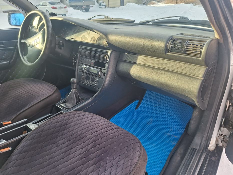 Автомобиль AUDI C 4