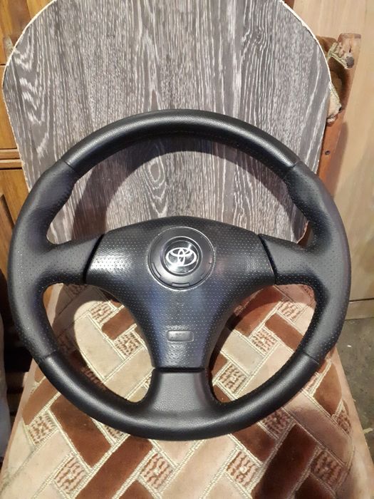 Кожаный руль Тойота