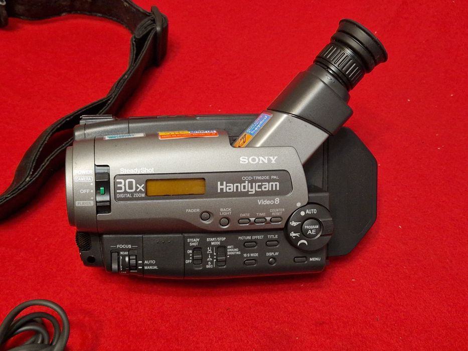Camera video Sony cu accesorii și geanta de transport