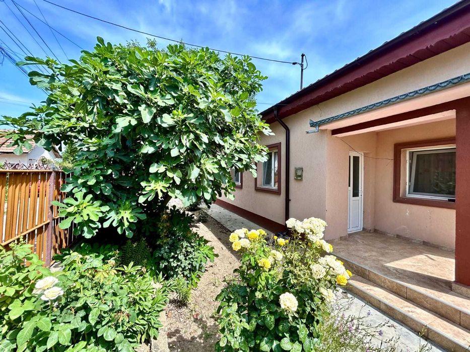 Casa locuit 110mp + Teren 1270mp