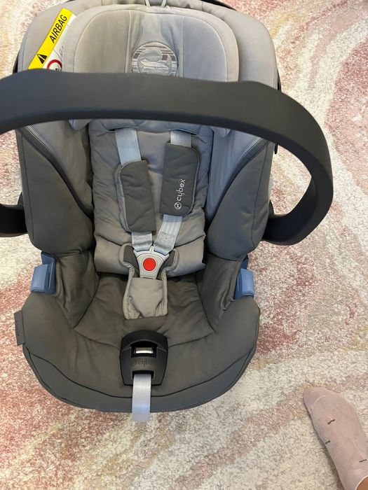 Cybex Aton 5 - 2 броя кошници за новородено