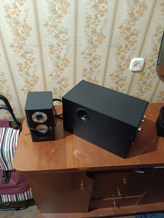 Продаю mikrolad m 880 практически новый састояние.