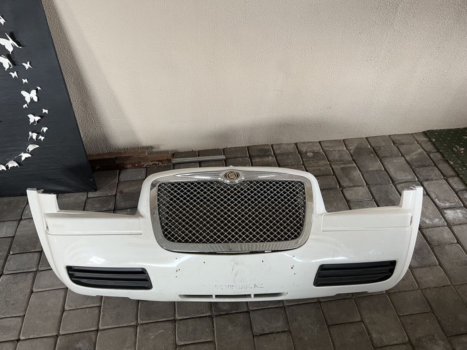 Бампер на Крайслер