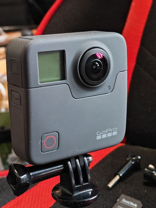Gopro 360 fusion 5.7k in garantie cu accesorii