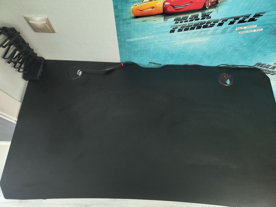 Продам стол. Б/у