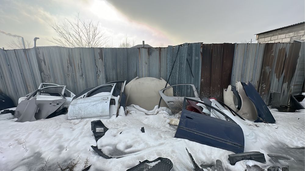 Продам авенсис, гранта.