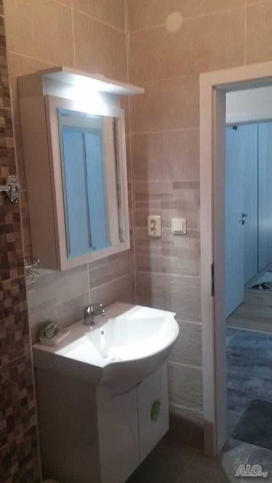 Дава се под наем Тристаен апартамент в София, Лозенец - 116 кв.м за 499.8 € - Снимка #3