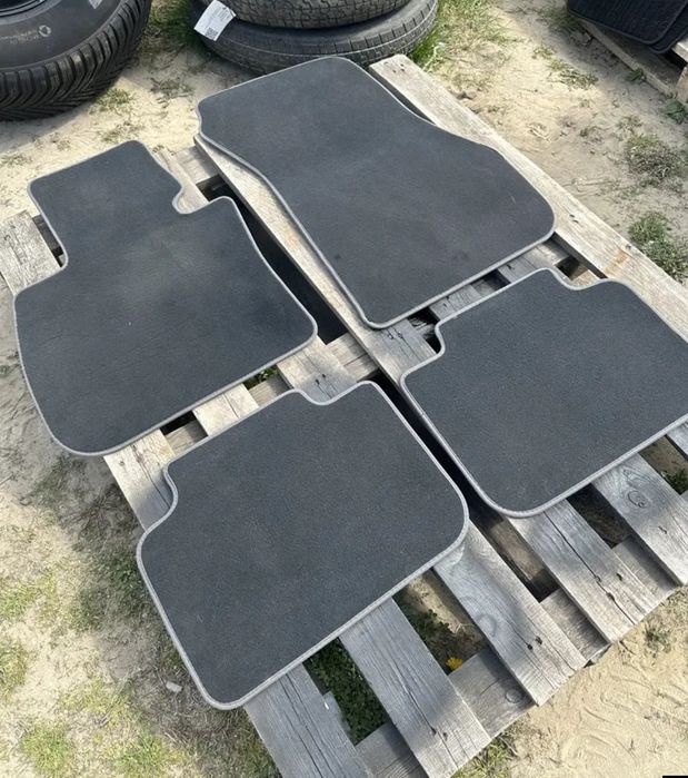 Продам коврики от БМВ 5 е34