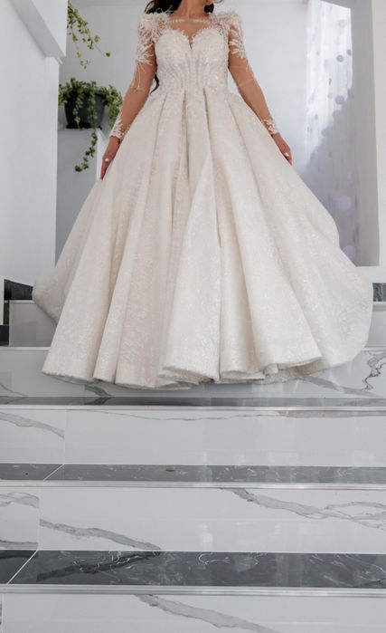 Vand rochie de mireasa