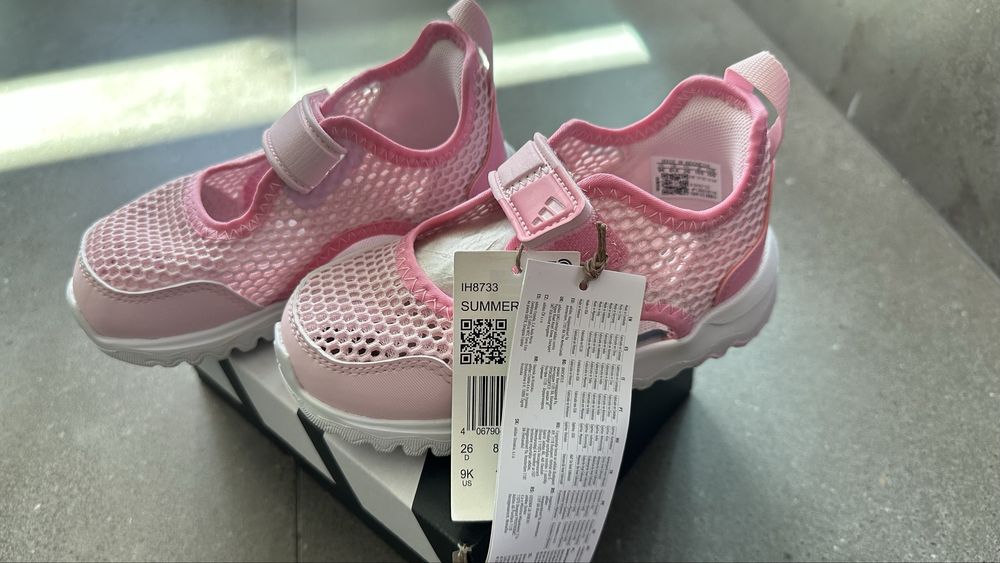 Сандали Adidas номер 26