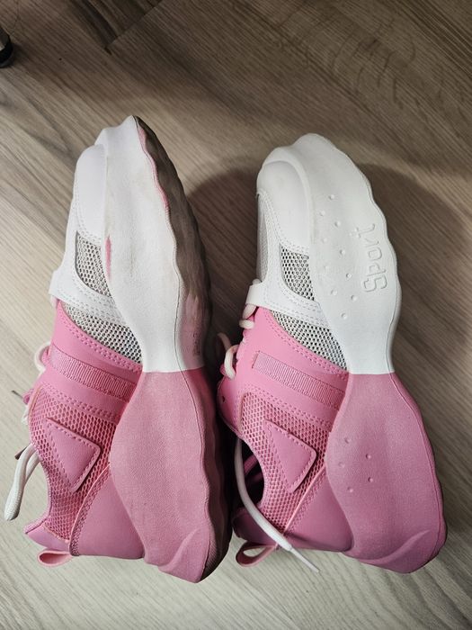 Дамски пролетни обувки