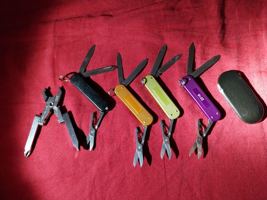 Victorinox classic, ножче нож Викторинокс