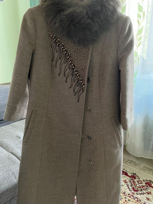 Пальто 42размер.