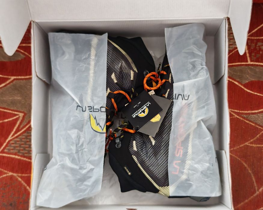 Продавам мъжки трисезонни туристически Обувки La Sportiva Aequilibrium Hike Gtx 46